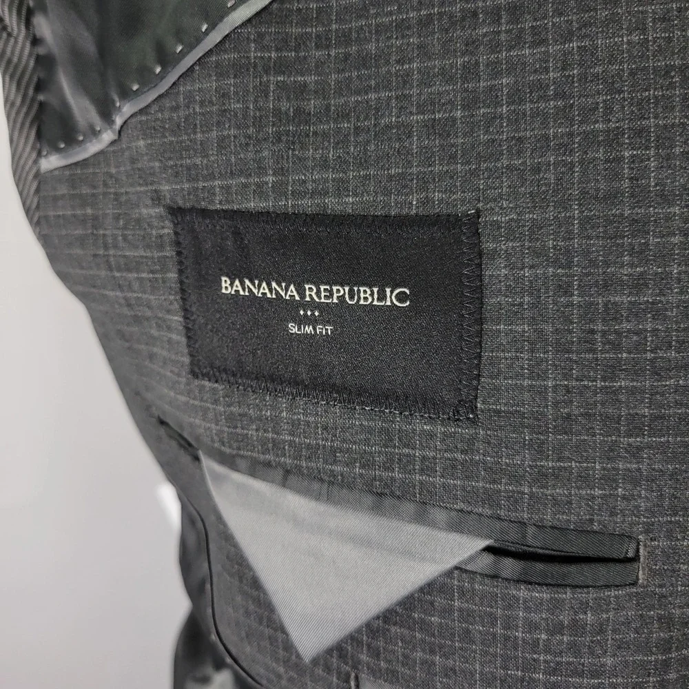 Banana Republic before completing